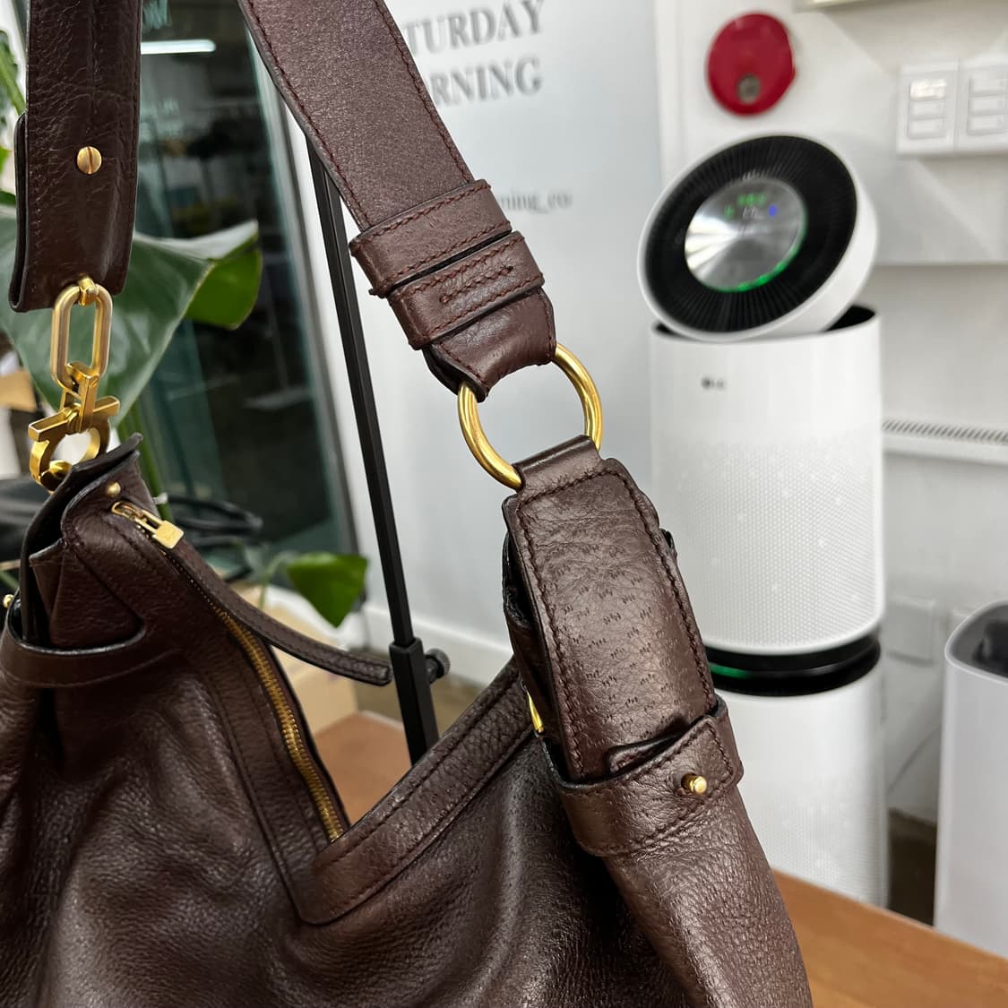 페레가모 레더 호보백 상품이미지3