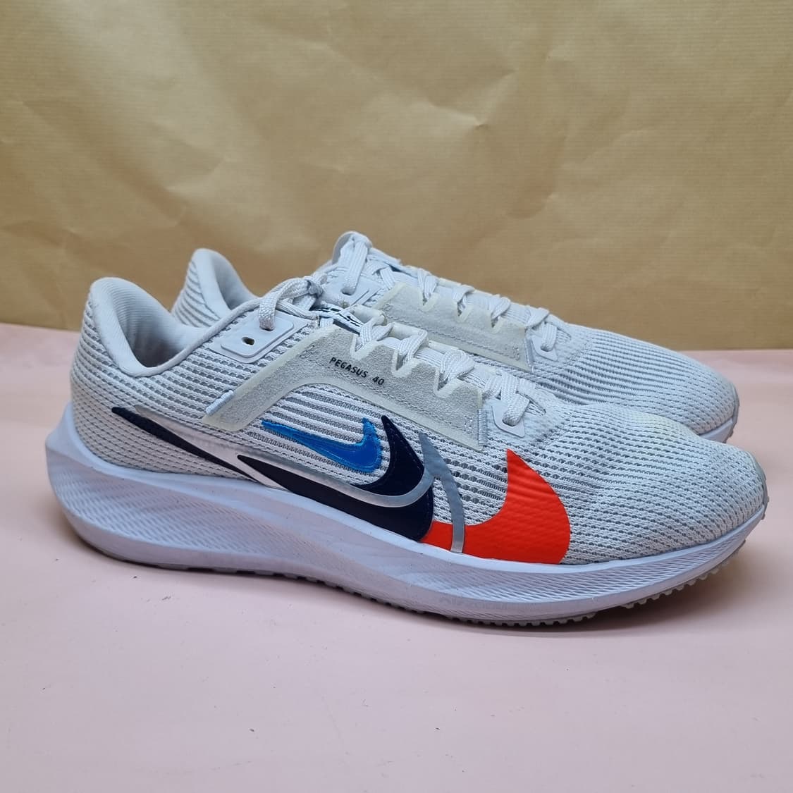 나이키 페가수스 40 흰파빨 운동화270 상품이미지1