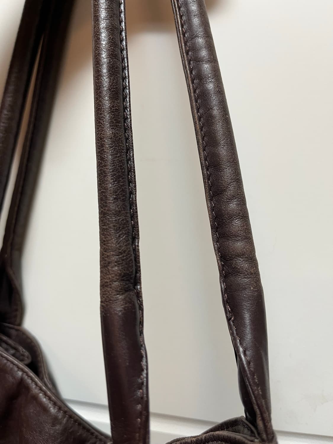 빈티지 리얼레더 초코브라운 아일렛 셔링 숄더백 상품이미지5