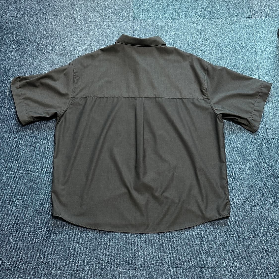 르마드 엘레강트 하프셔츠 차콜 3size  상품이미지9