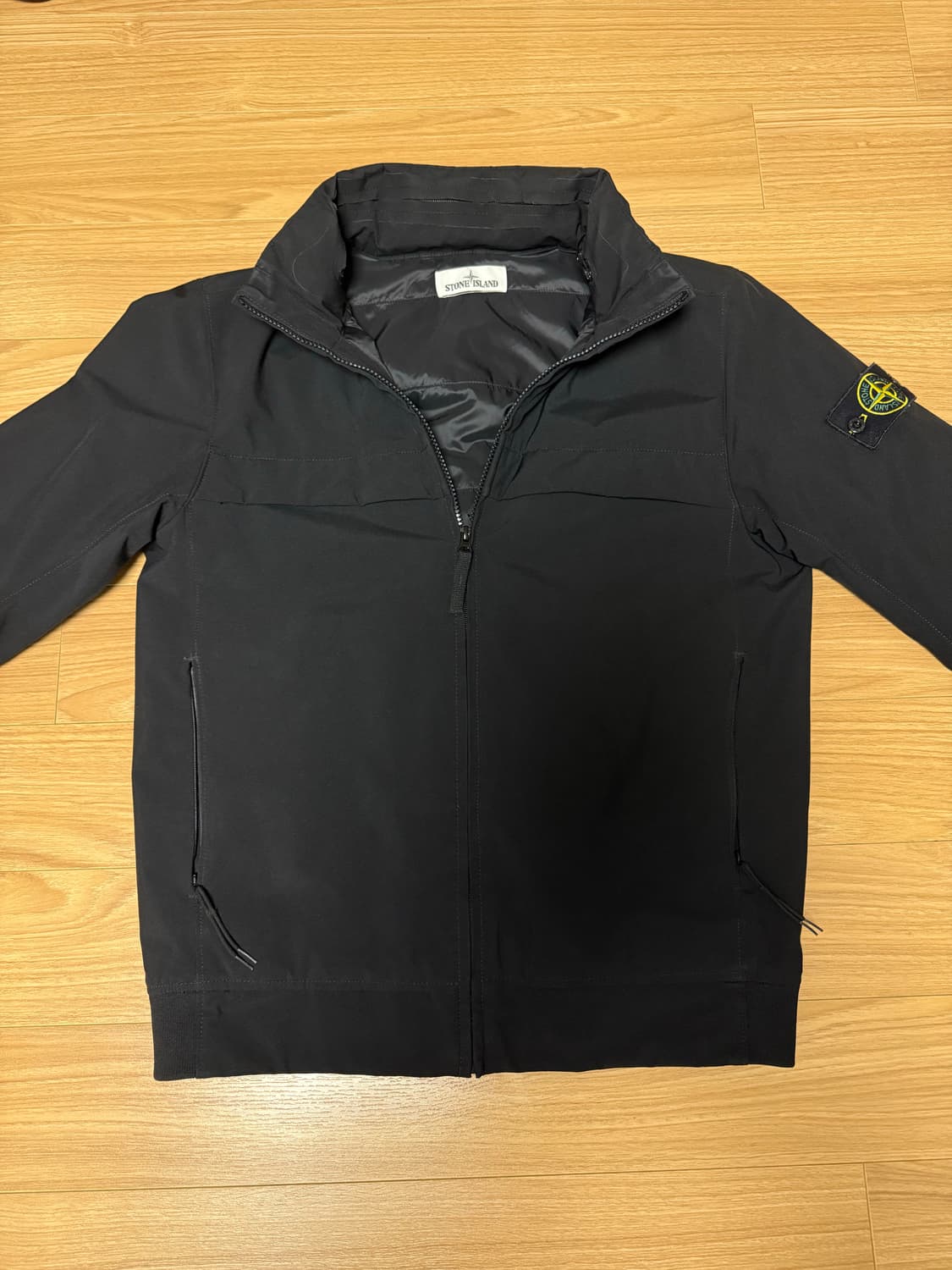 스톤아일랜드 소프트쉘 프리마로프트 자켓 상품이미지1