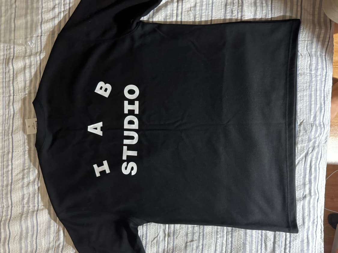 새상품 아이앱 스튜디오 Basic T-Shirt Black 상품이미지1
