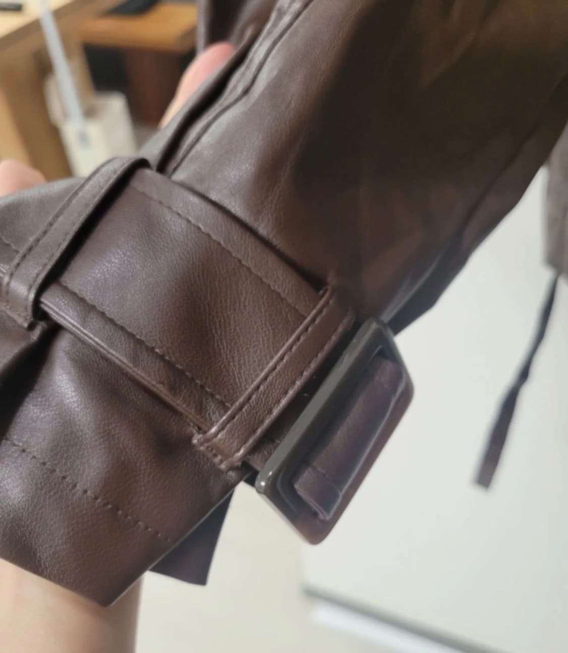 NA-KD 브라운 인조 레더 자켓 판매해요 상품이미지2