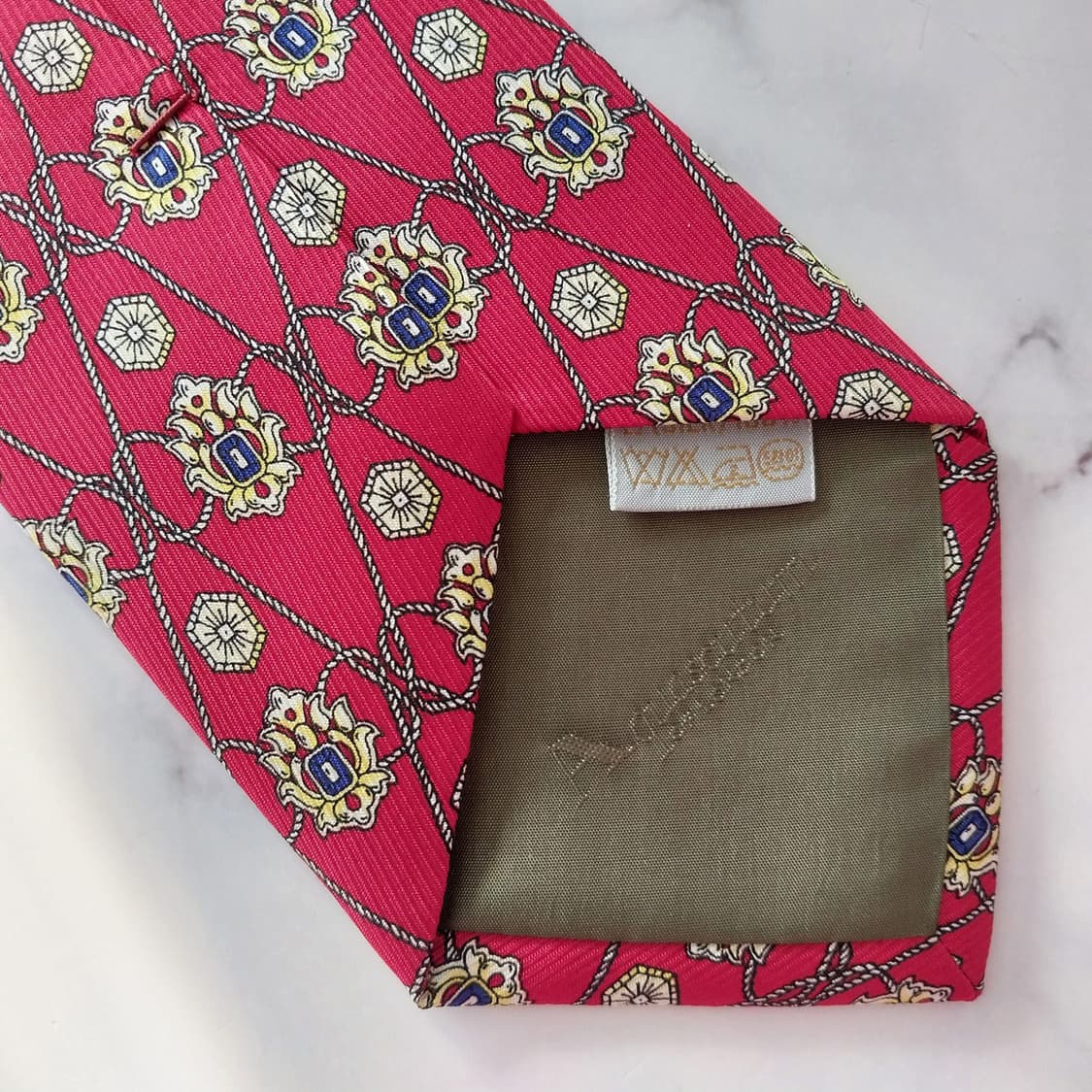 아쿠아스큐텀 실크 레드 로열 체인 넥타이 9.7cm A+등급 K1341
 상품이미지9