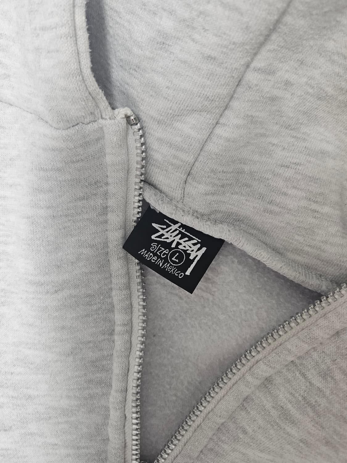 스투시 월드투어 후드 집업 상품이미지3