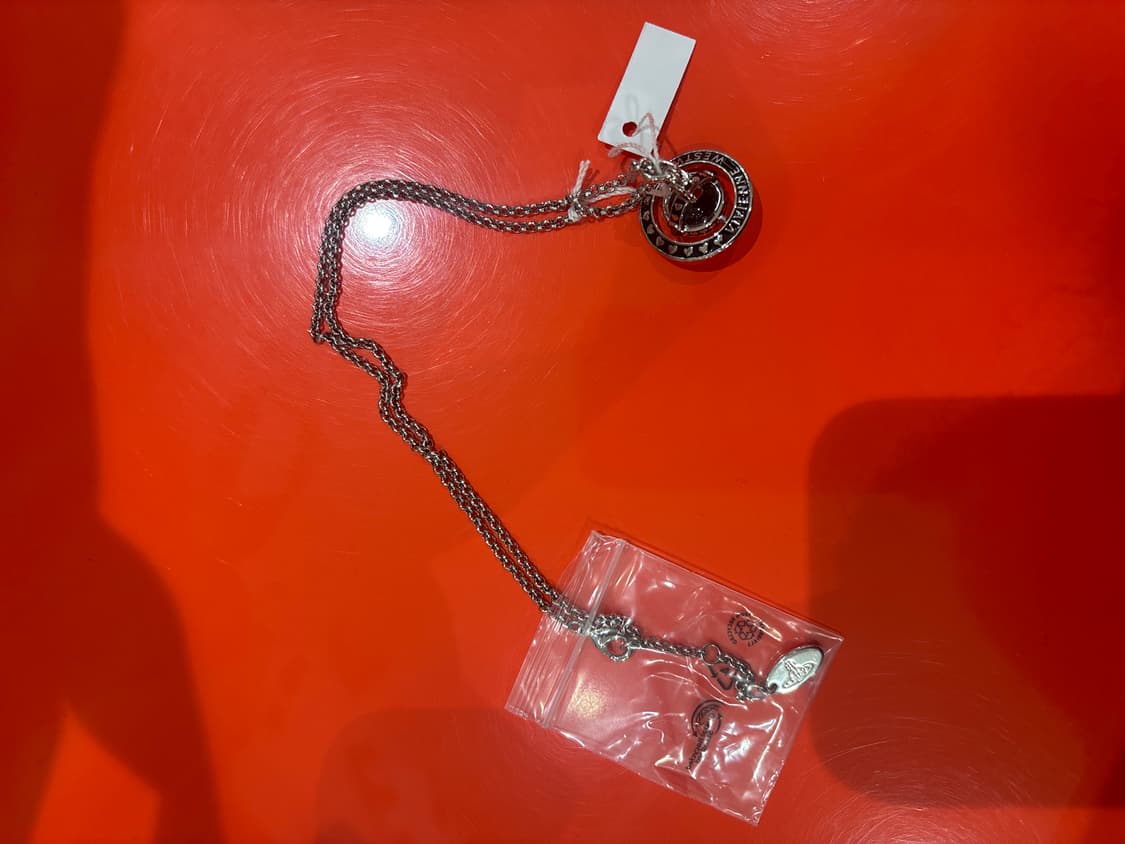 Vivienne Westwood NANA ORB PENDENT black 상품이미지3