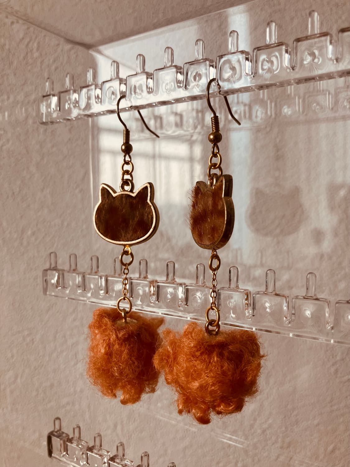고양이 얼굴+폼폼 드롭귀걸이 상품이미지2