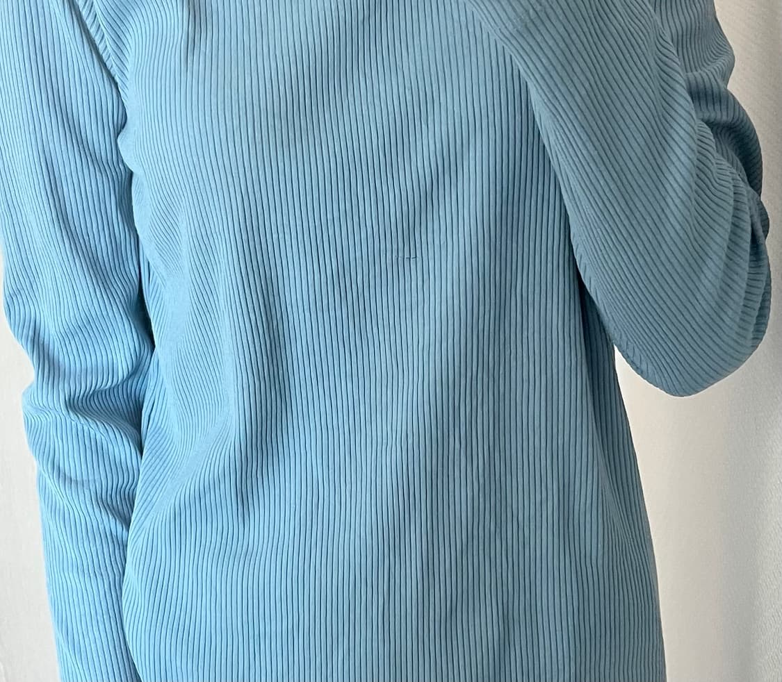 유니클로 하늘색 골지 롱슬리브 상품이미지3