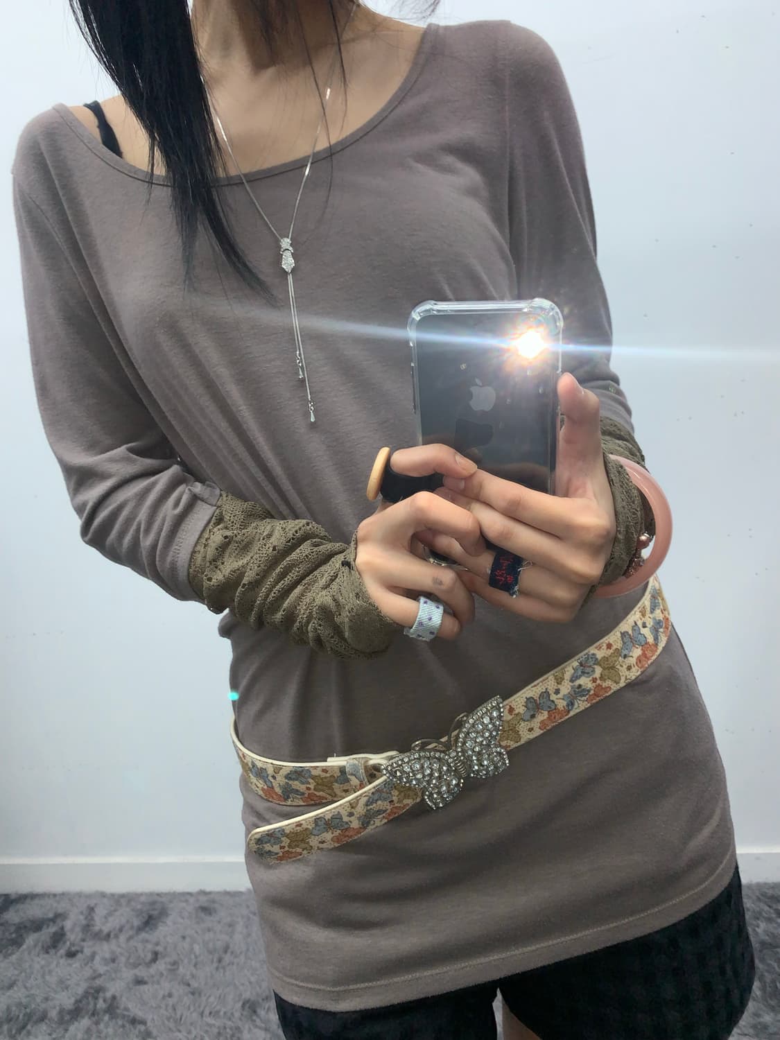 레이스 디테일 유넥 롱슬리브 상품이미지1