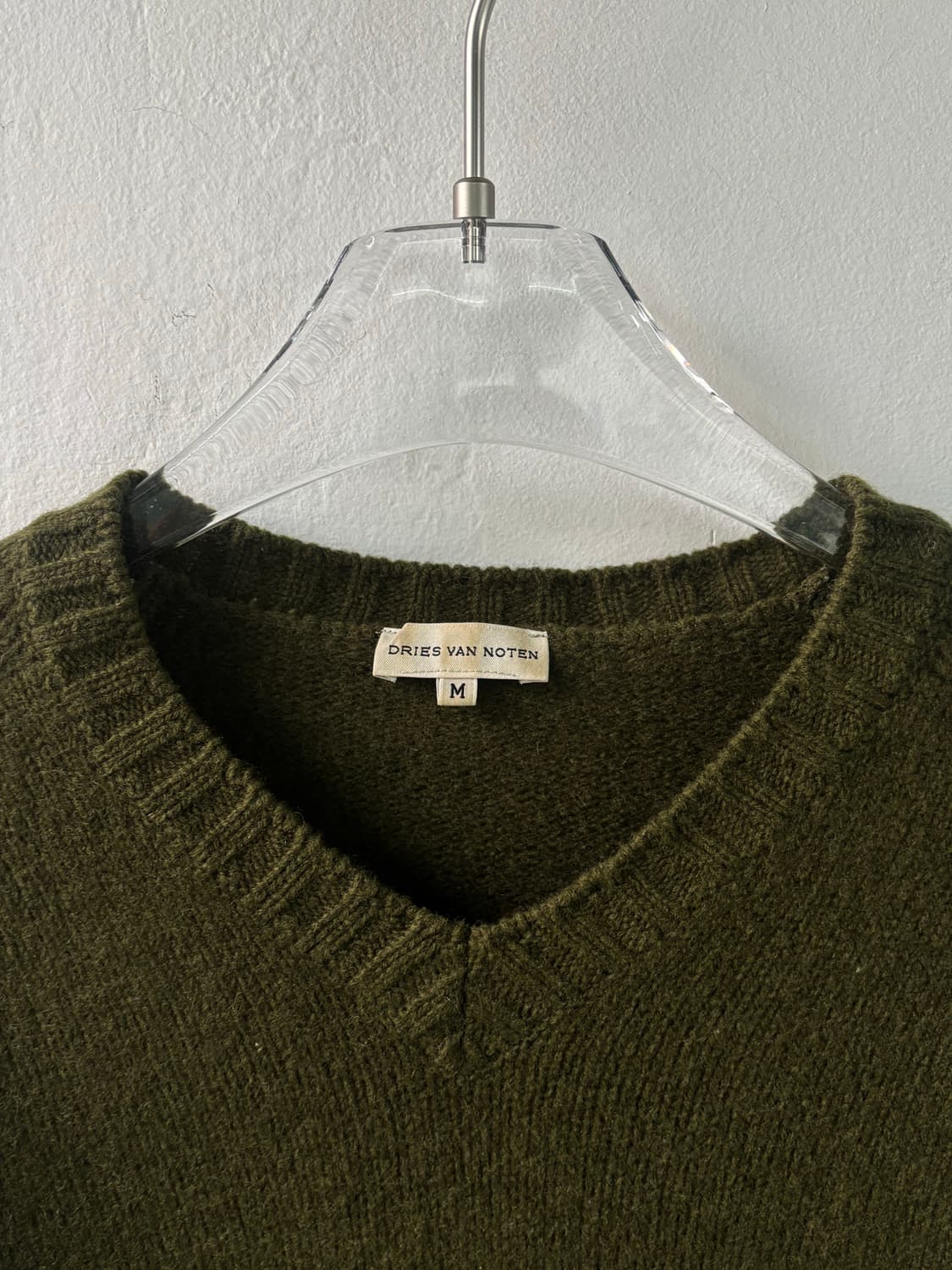 드리스 반 노튼 90‘s 라이카기 브이넥 니트 상품이미지6