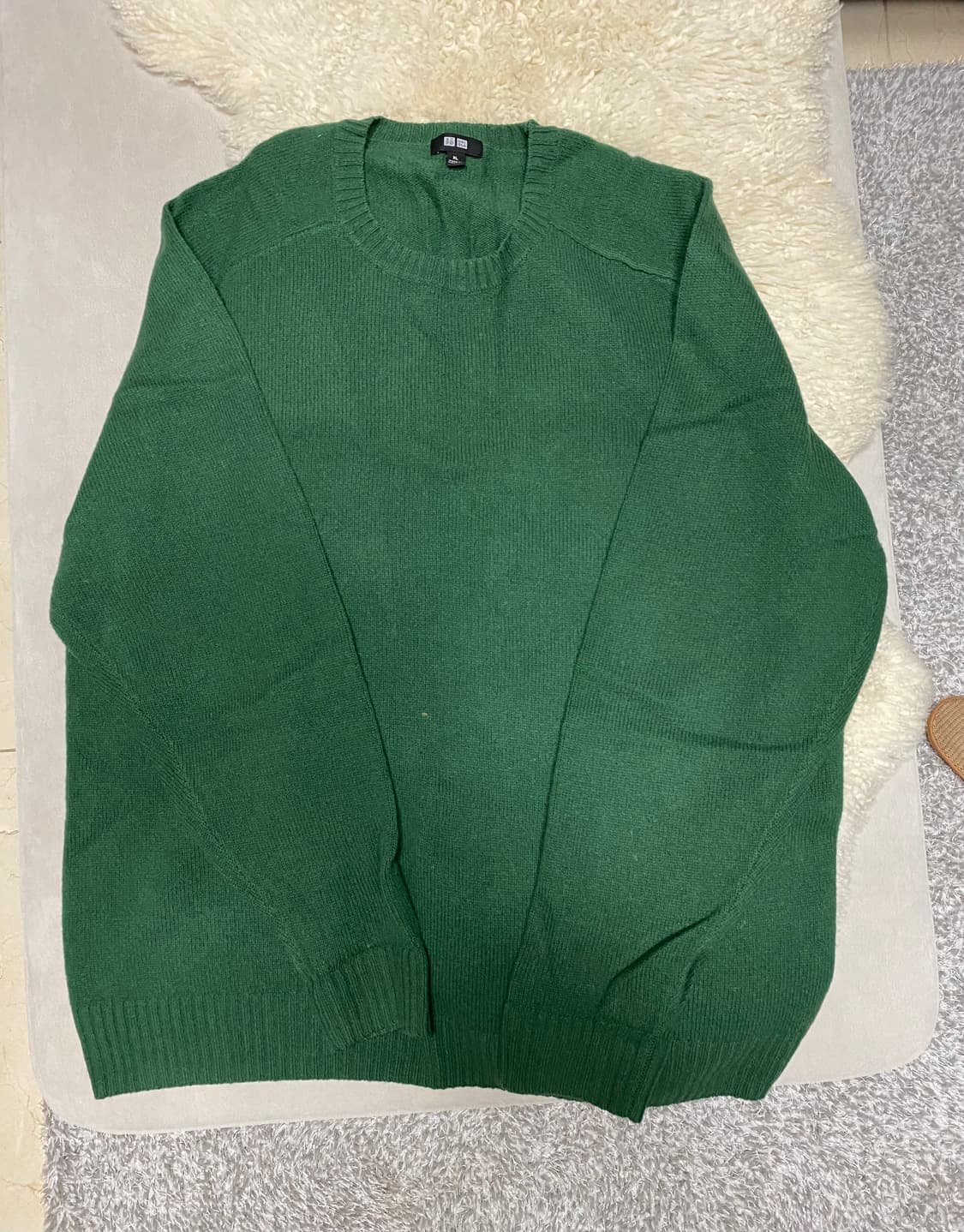 유니클로 니트 XL 세 개에 12000 원. 상품이미지1