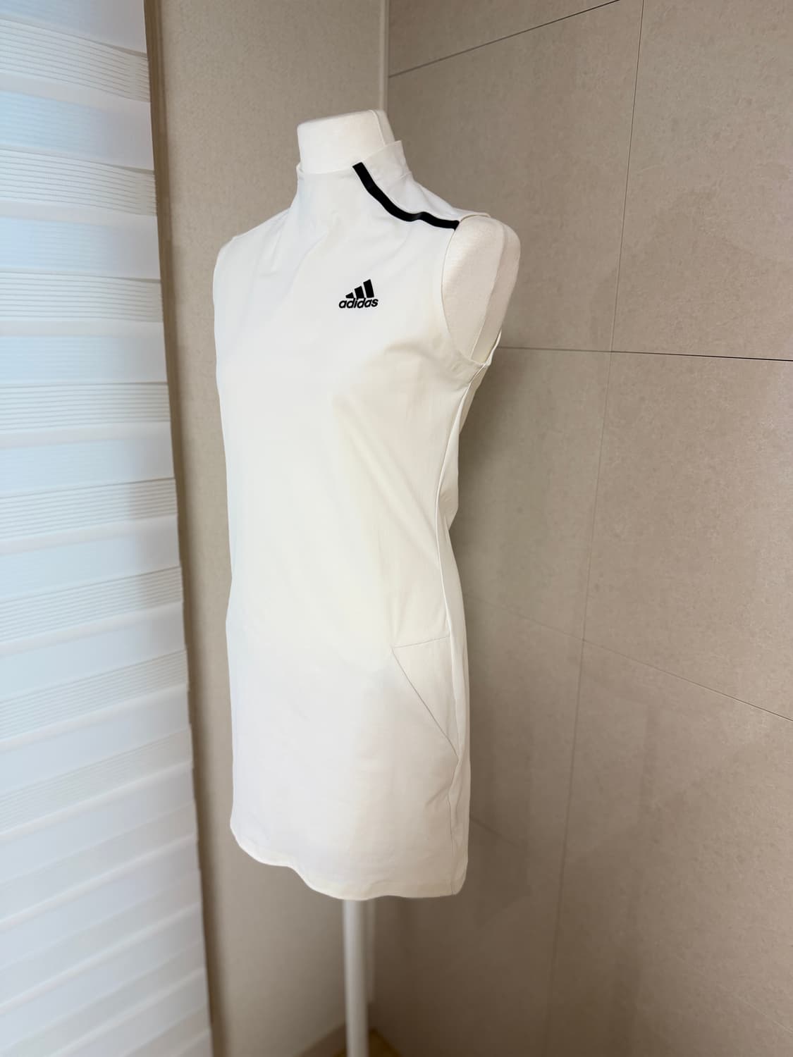 아디다스 민소매 나시 골프 미니 원피스 화이트 S 상품이미지2