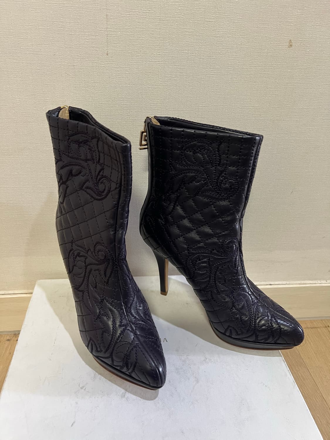 Versace 베르사체 퀼팅 부츠 37.5 딥퍼플 상품이미지5