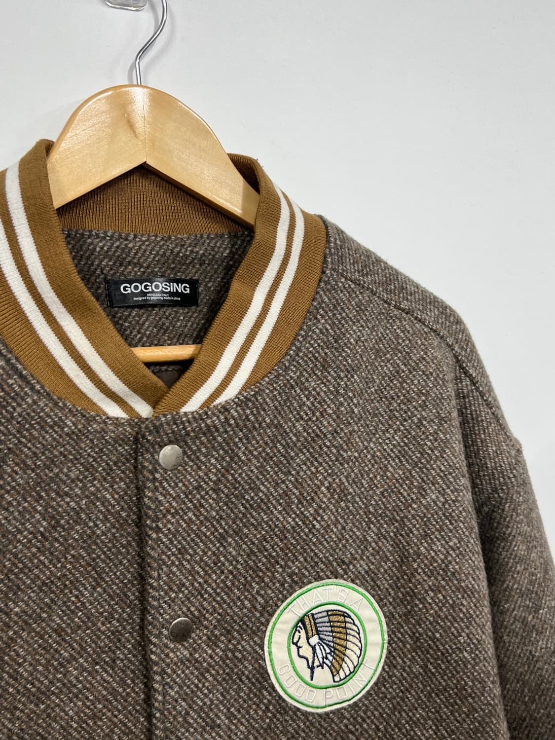 고고싱 인디언 패치 브라운 모직 스타디움 바시티 자켓 상품이미지2