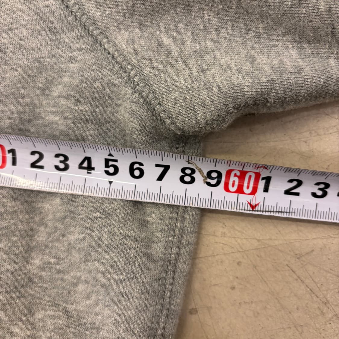 나이키 스몰로고 그레이 맨투맨 상품이미지5