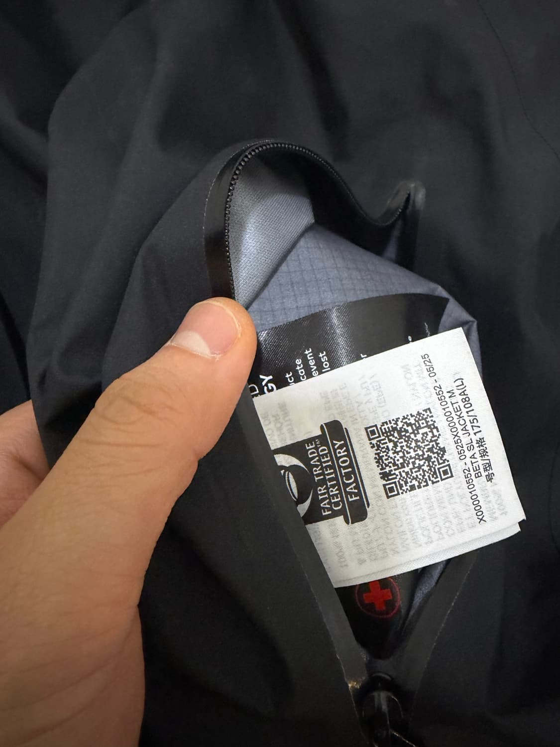 아크테릭스 베타 SL L 사이즈 블랙   진짜 진심 좋은가격입니다 찢김  상품이미지5