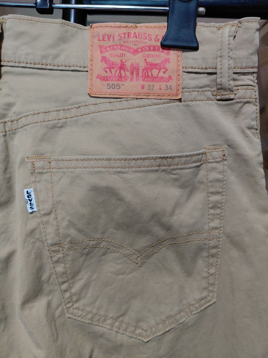 [리바이스505]레귤러핏 화이트탭 치노 면바지 32사이즈  상품이미지3