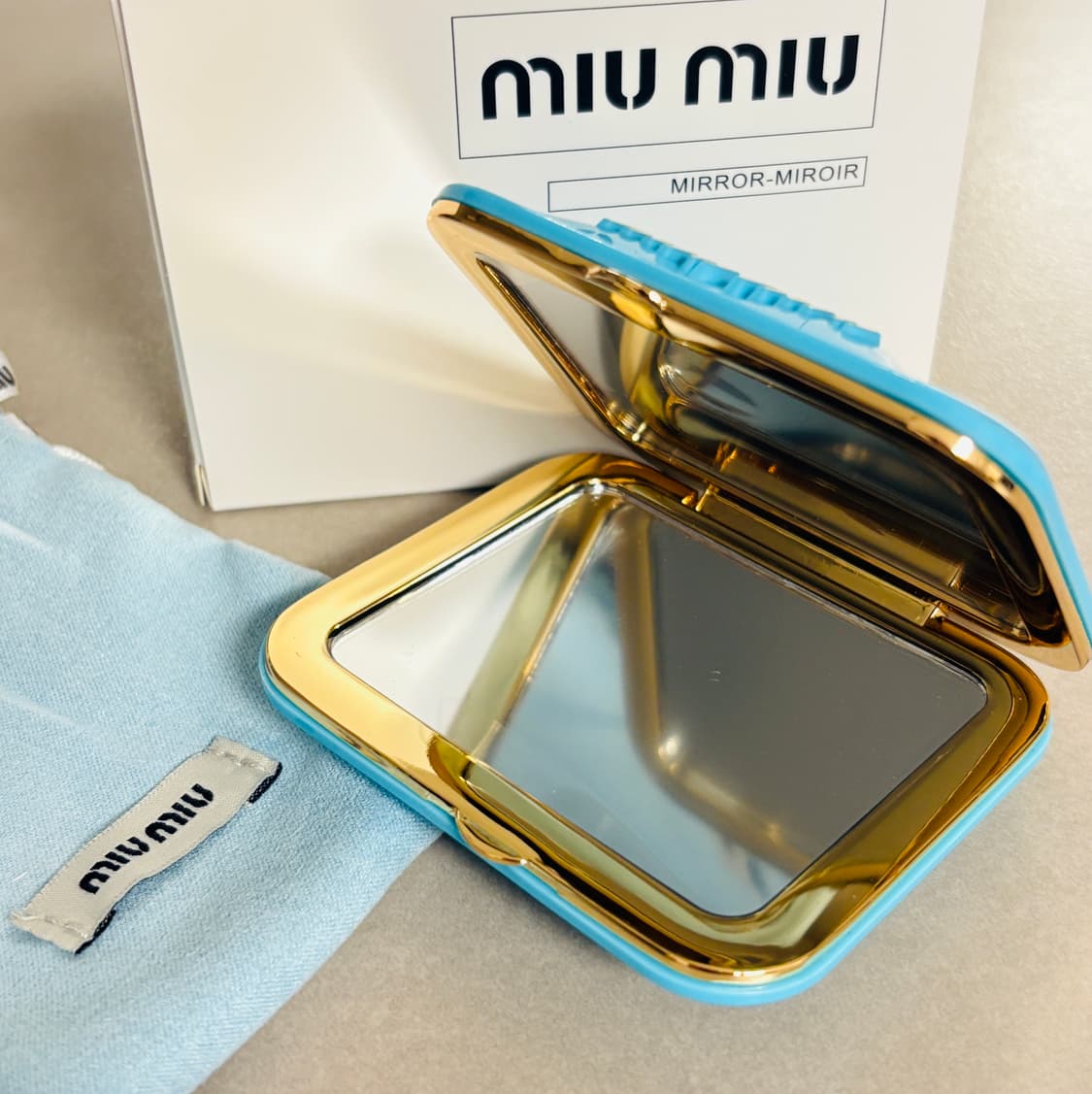 미우미우 양면 손거울 상품이미지2