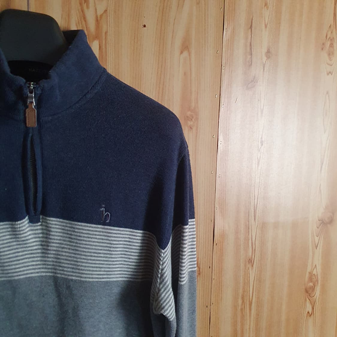 헤지스 반집업 니트 105 상품이미지2