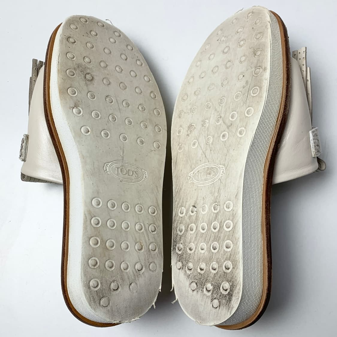 [230/정품] TODS 토즈 더블티 스터드 여성 샌들 상품이미지6