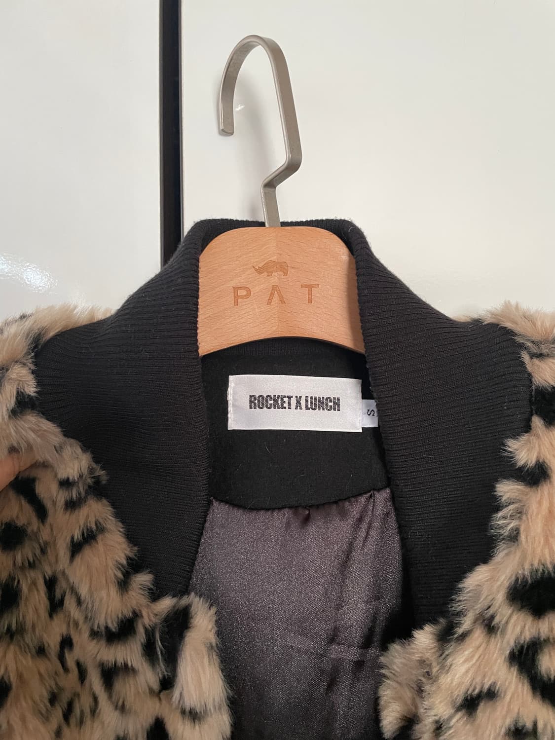 로켓런치 레오파드 페이크 퍼 봄버 자켓S 상품이미지6