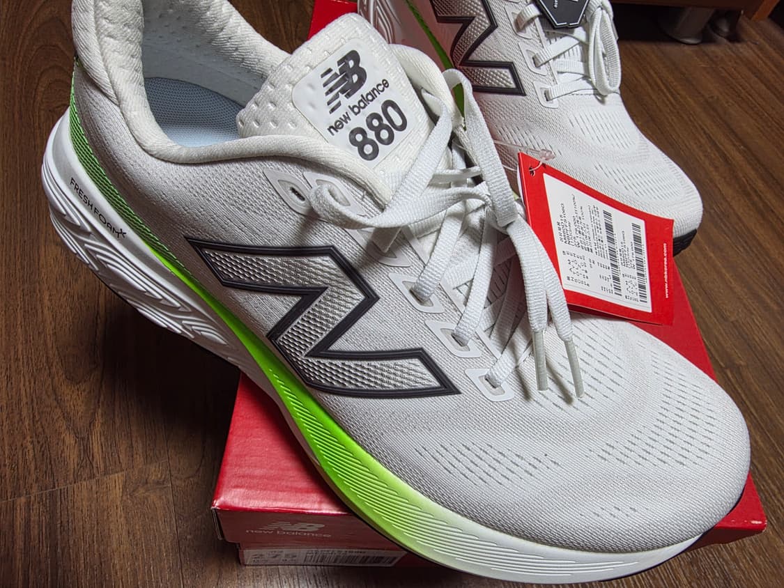 뉴발란스 880v15 275mm 2E와이드 새상품 상품이미지4