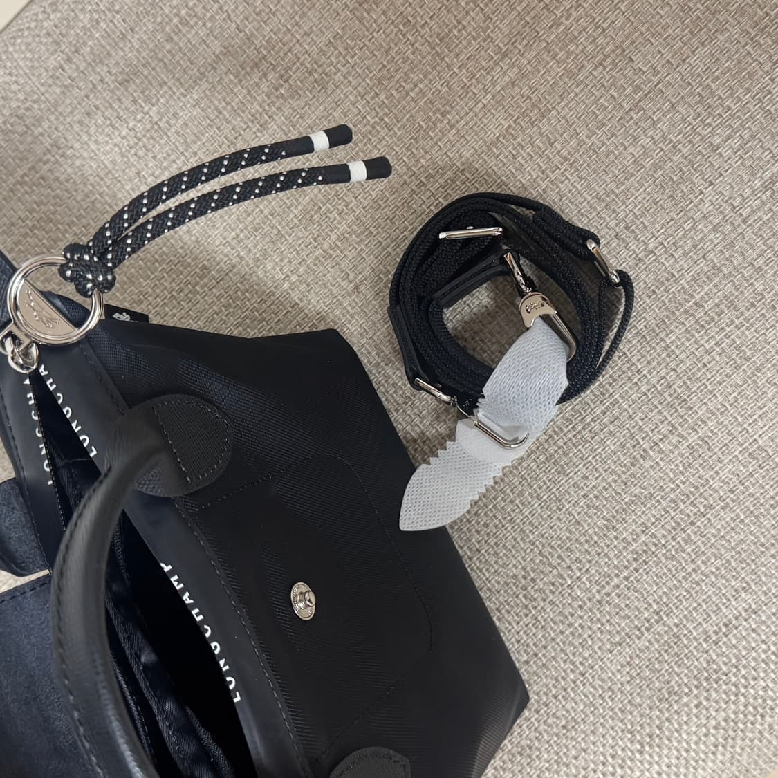 롱샴 르 플리아쥬 에너지 XS 탑 핸들백 블랙 상품이미지5