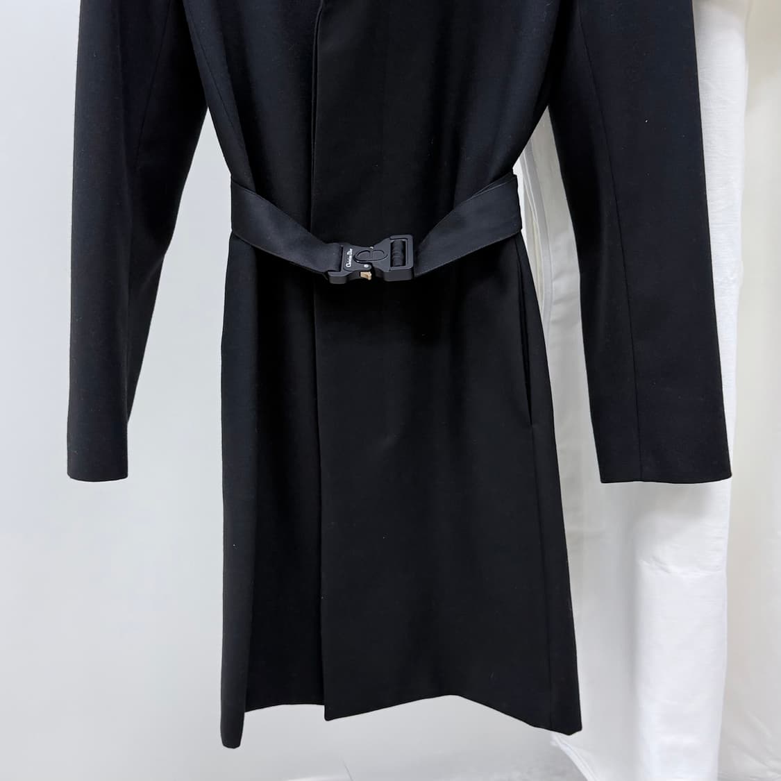 [S+급/52] 디올 CD 로고 벨티드 울 코트 자켓 블랙 상품이미지3