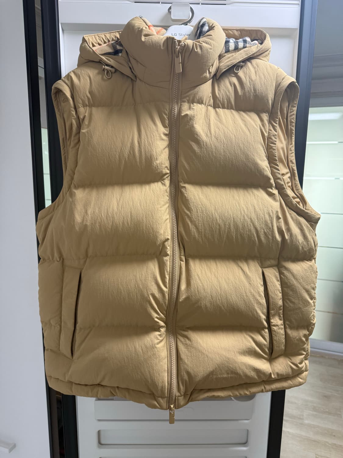 24fw 버버리 베이지 패딩 판매 상품이미지7