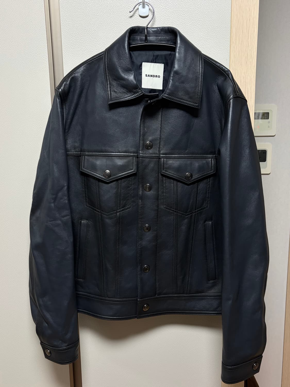산드로 양가죽 레더 자켓 상품이미지1