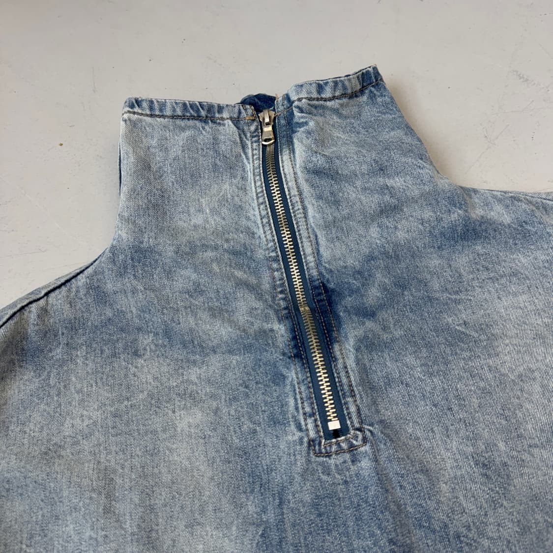 드레스볼륨 하이넥 데님 아노락 자켓 상품이미지3