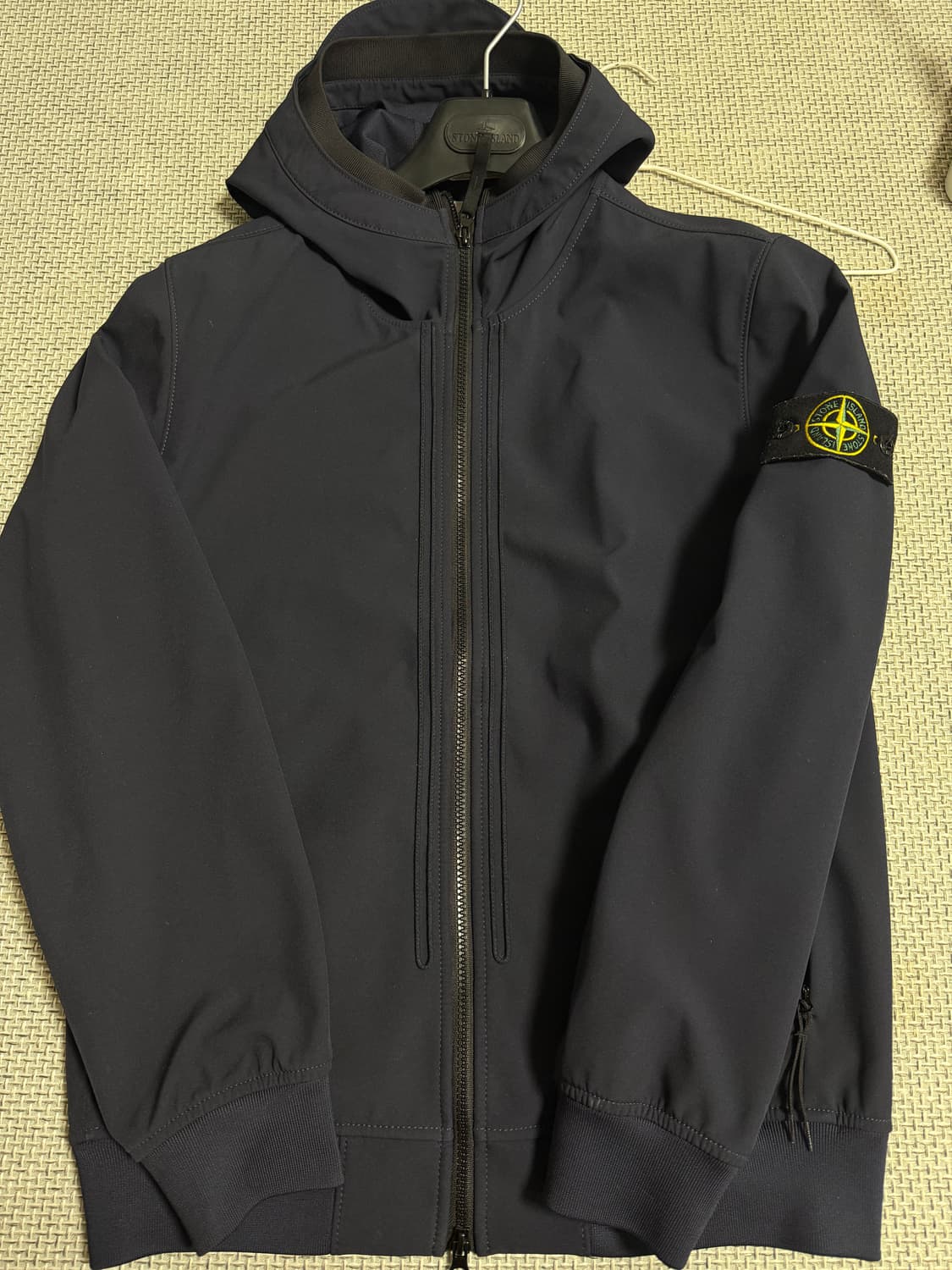 신형 스톤아일랜드 라이트 소프트쉘 M 상품이미지1