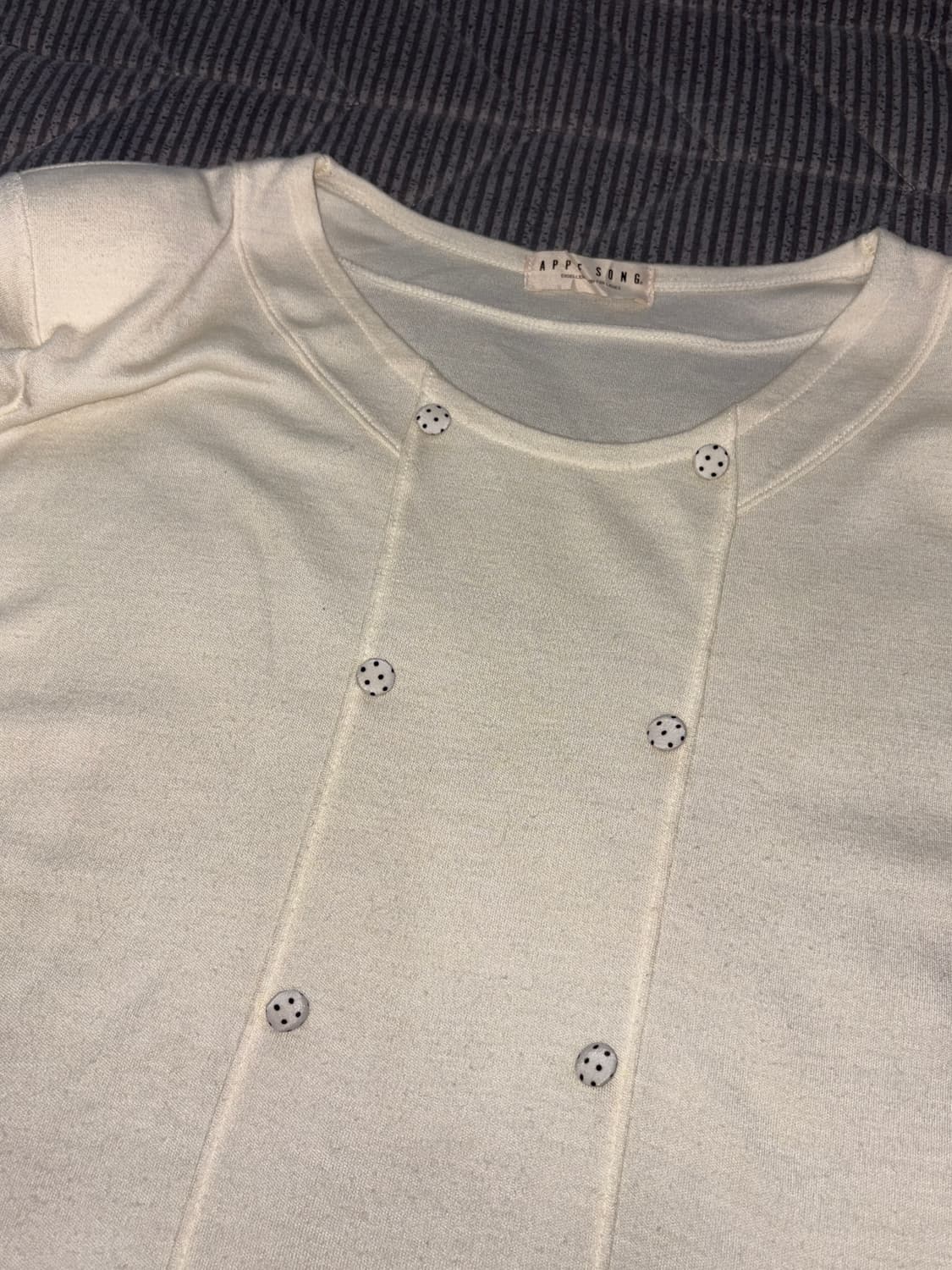 화이트 도트 핀 버튼 탑 상품이미지6