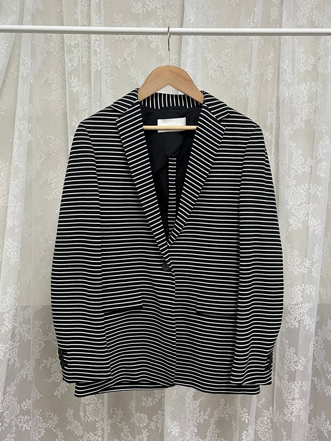 S) 휴고 보스 BOSS 여성 원버튼 스트라이프 자켓 블랙 상품이미지1