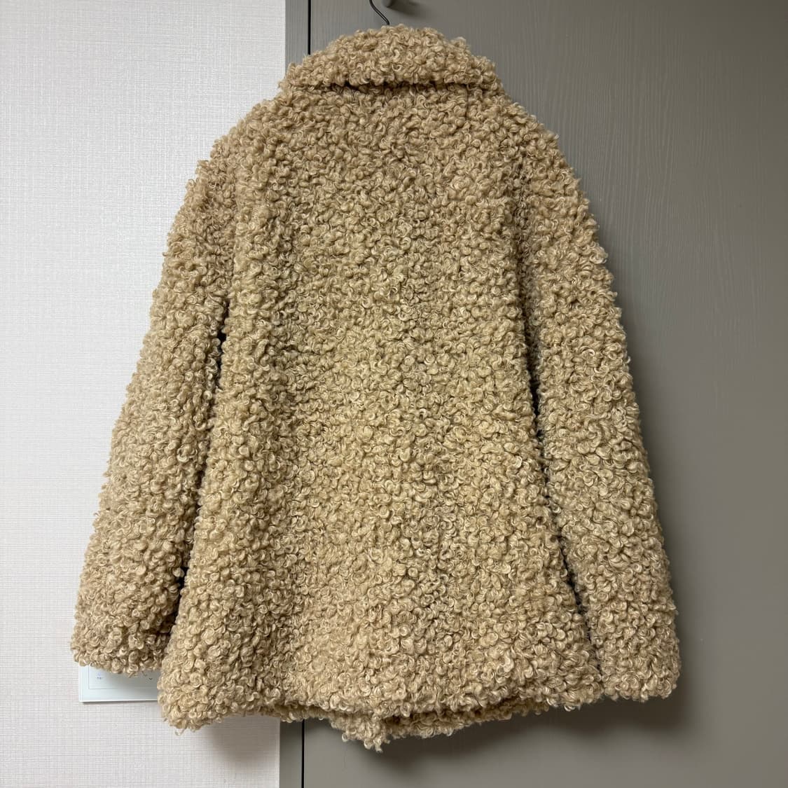 CURRENT 커렌트 플러피 더플 퍼 자켓 — 베이지 상품이미지2