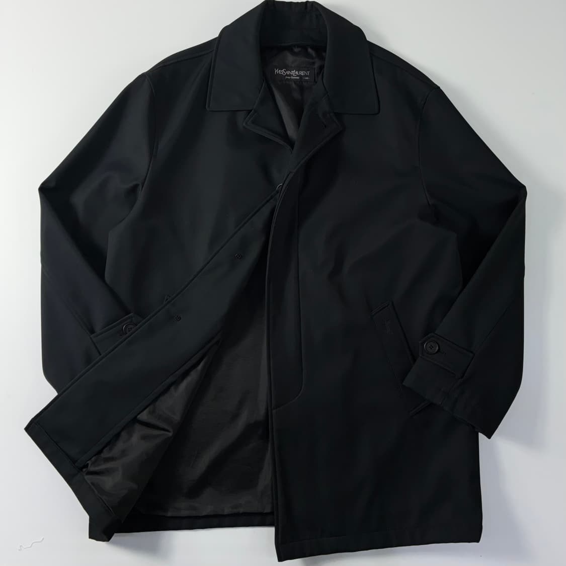 Yves Saint Laurent  입생로랑 폴리쉘 구스다운 하프 코트 상품이미지2