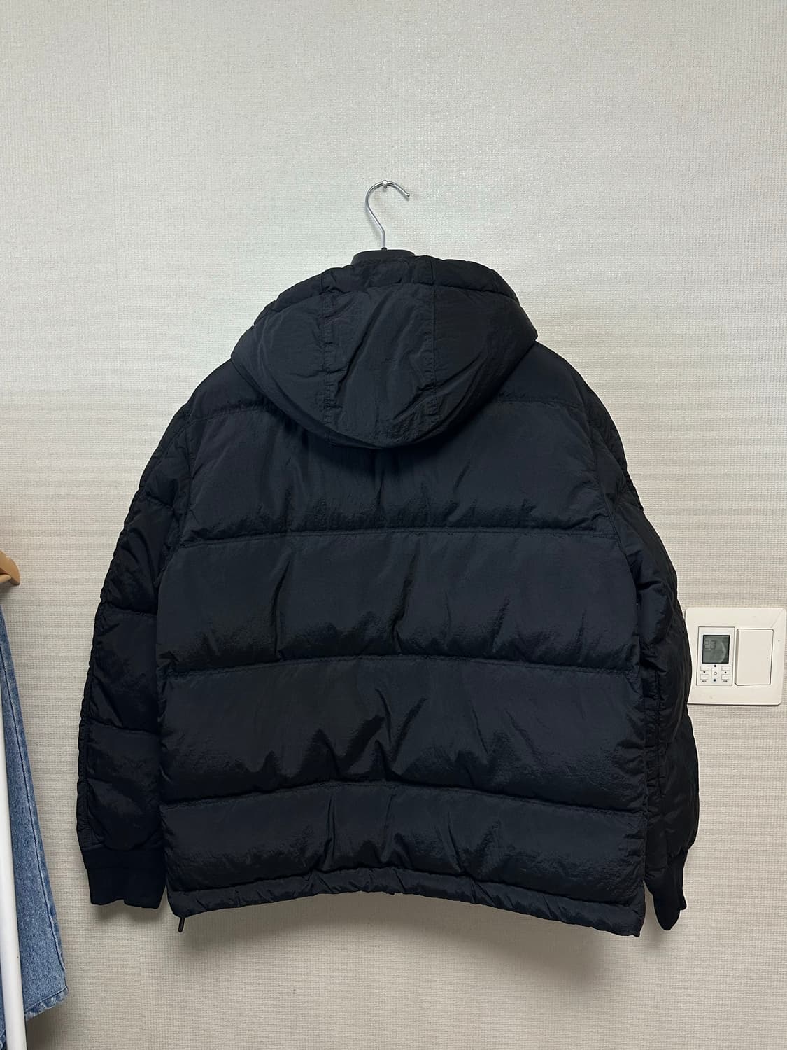 스톤아일랜드 25FW나일론메탈 에코닐 패딩 블랙 100사이즈 판매 상품이미지4