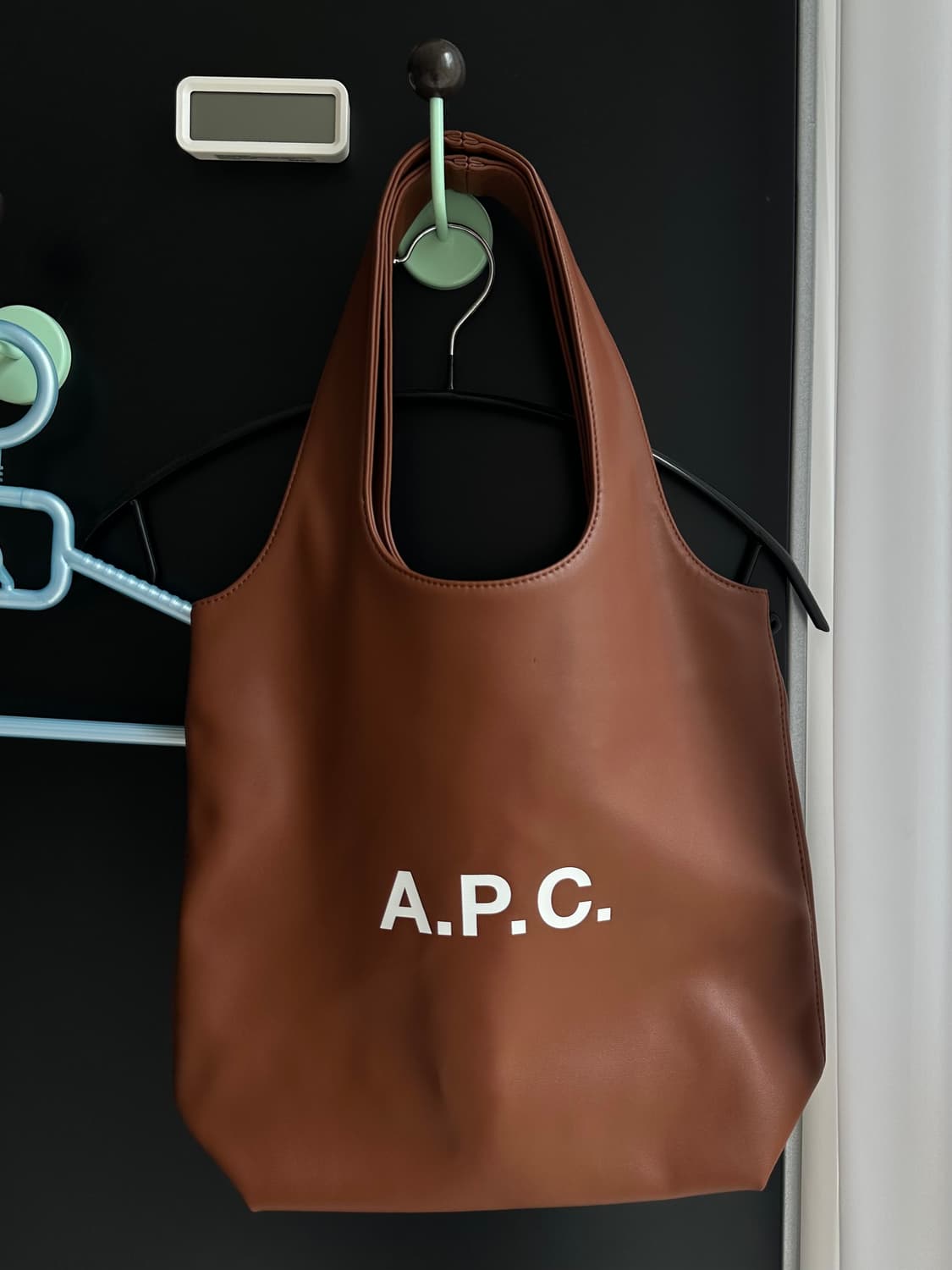 아페쎄 니논 스몰 토트백 넛 브라운 상품이미지7