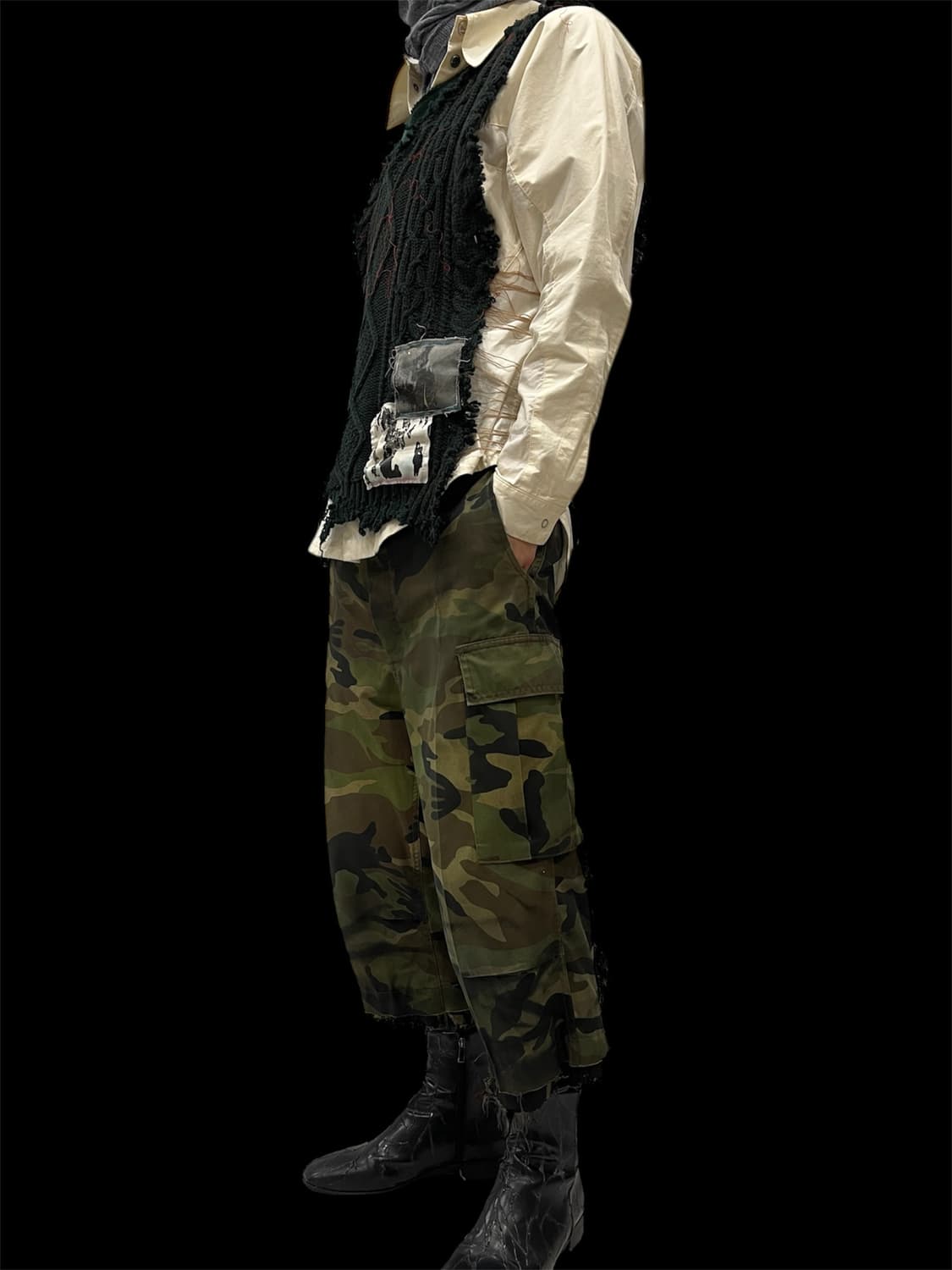 [OS] 빈티지 아카이브 바디 스트럭쳐 컷 아웃 니트 베스트 상품이미지3