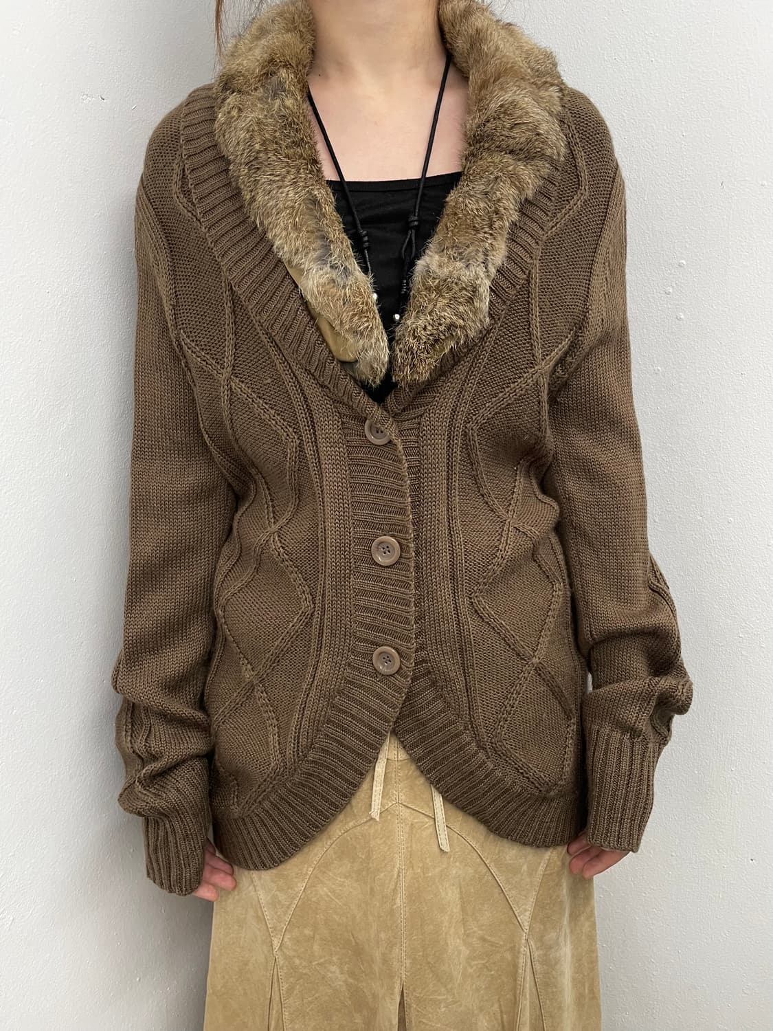 브라운 꽈배기 버튼 니트 가디건 상품이미지1