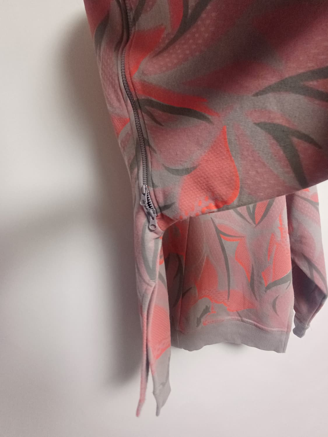 아디다스  by 스텔라맥카트니 – 여성 오버핏 맨투맨 [M] 상품이미지7