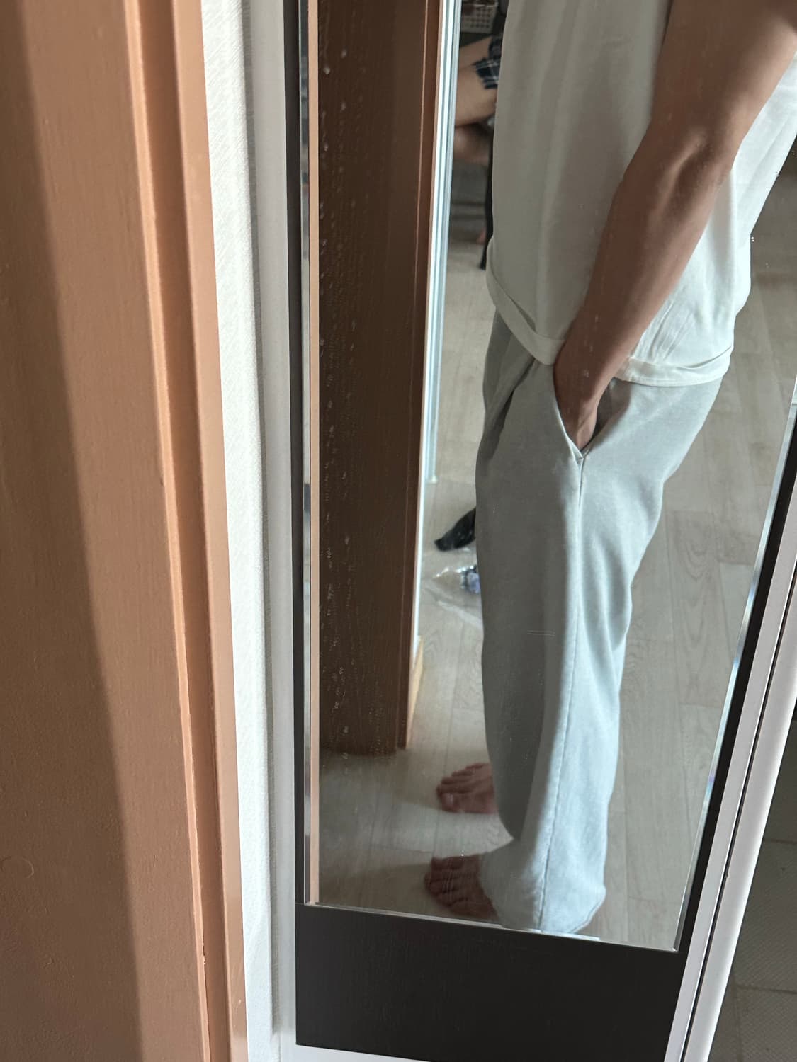 밀로아카이브 그레이 스웻팬츠  상품이미지3