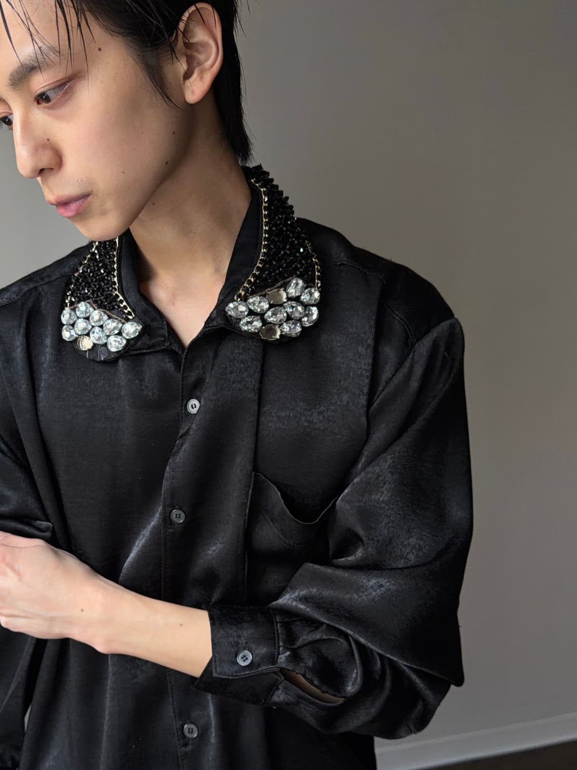 e rin ai e 비즈 디테일 & 실크 셔츠 상품이미지1