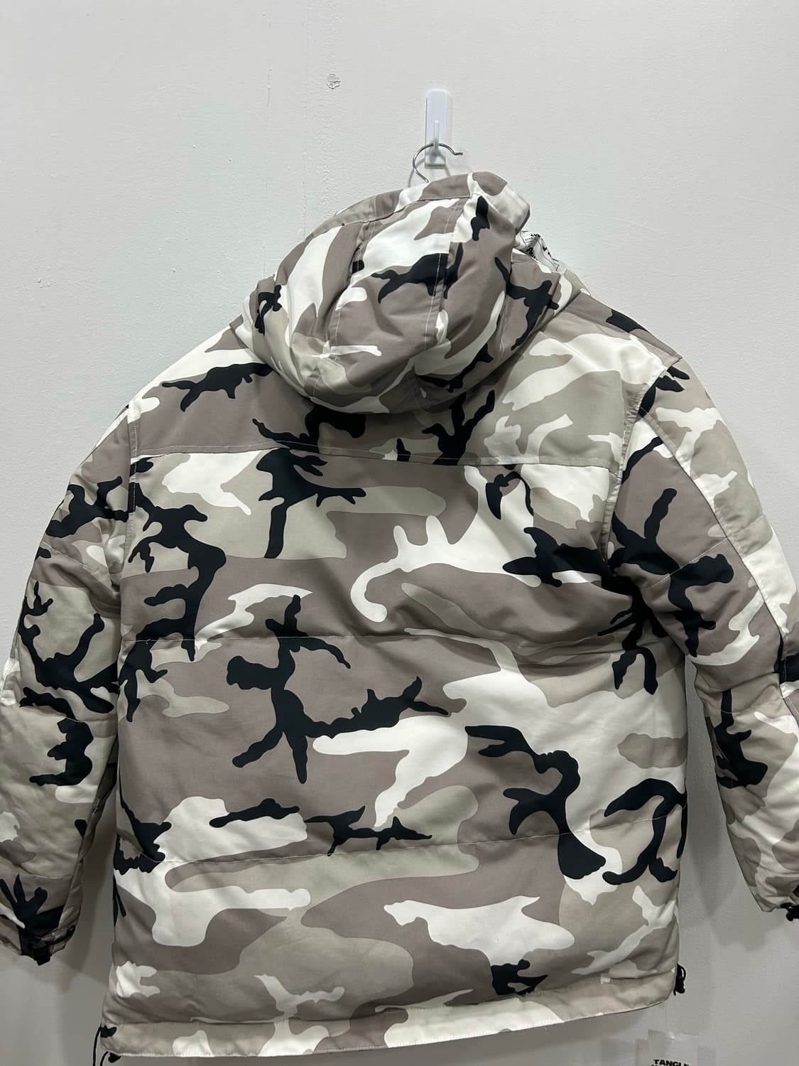 베트멍 x 캐나다구스 신상 카모 맥밀란 리버시블 패딩 여성 S사이즈 상품이미지9