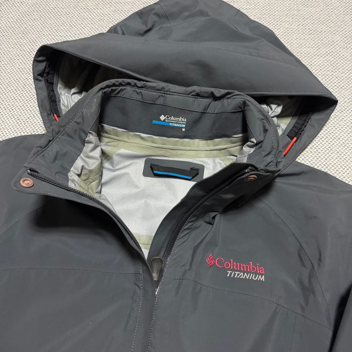 컬럼비아 티타늄 옴니드라이 방수 바람막이 자켓 상품이미지3
