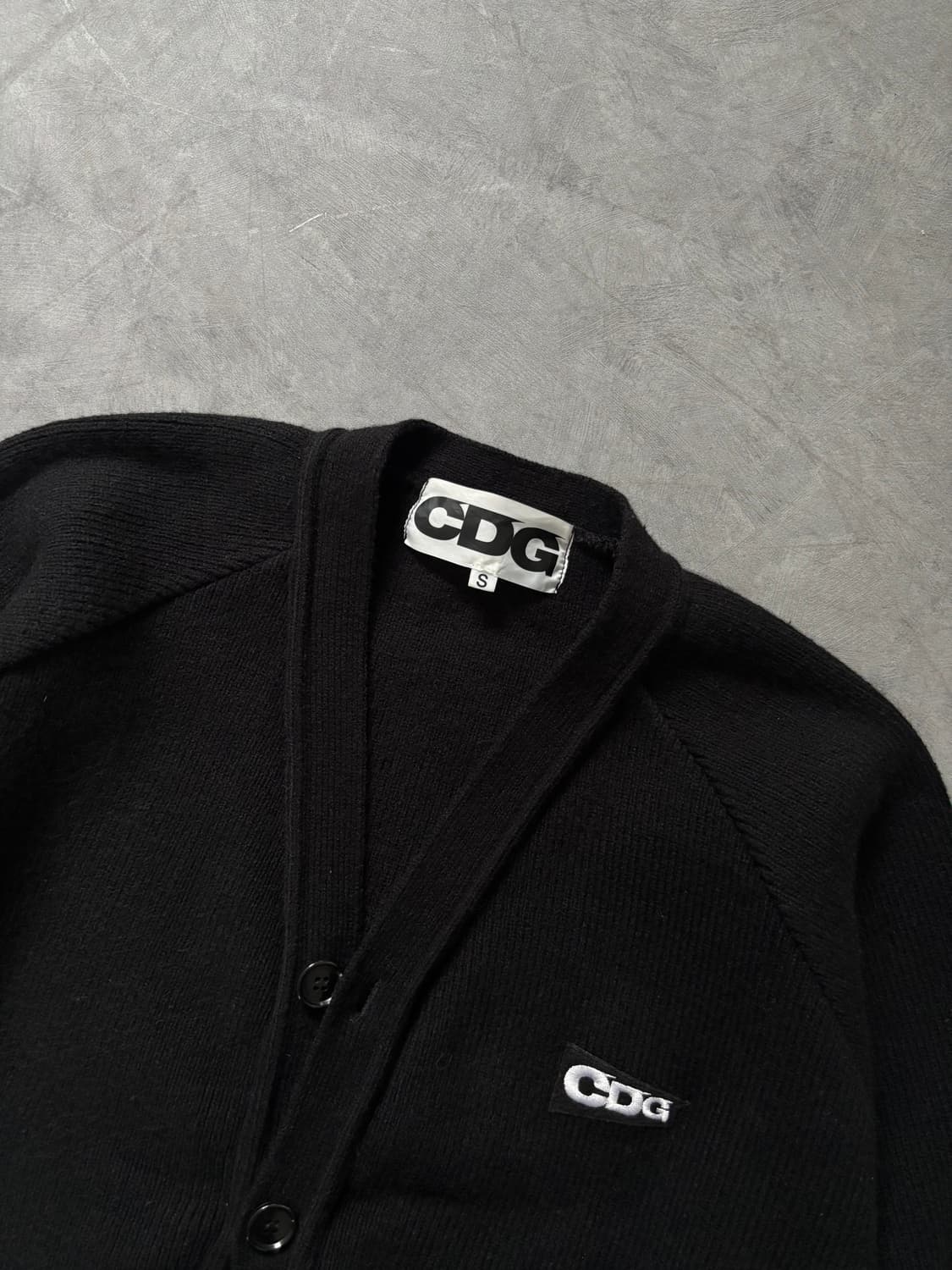 Comme des Garcons 꼼데가르송 블랙 로고 가디건 상품이미지6