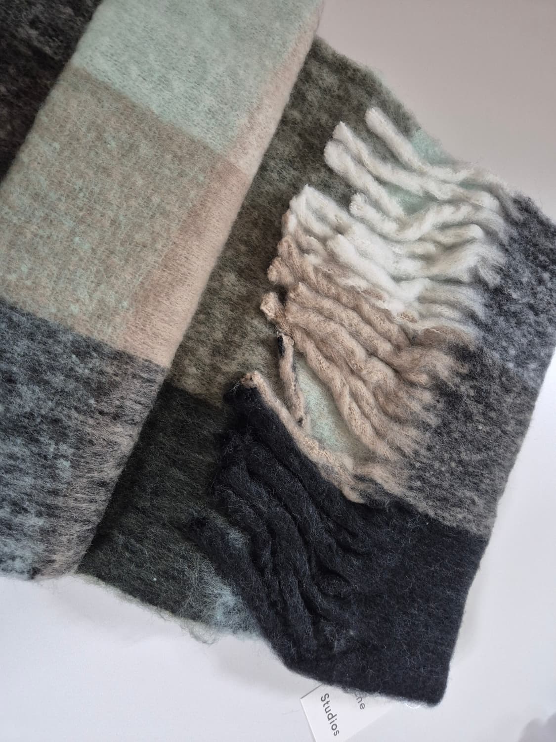 아크네 스튜디오 머플러 (새상품) 상품이미지2