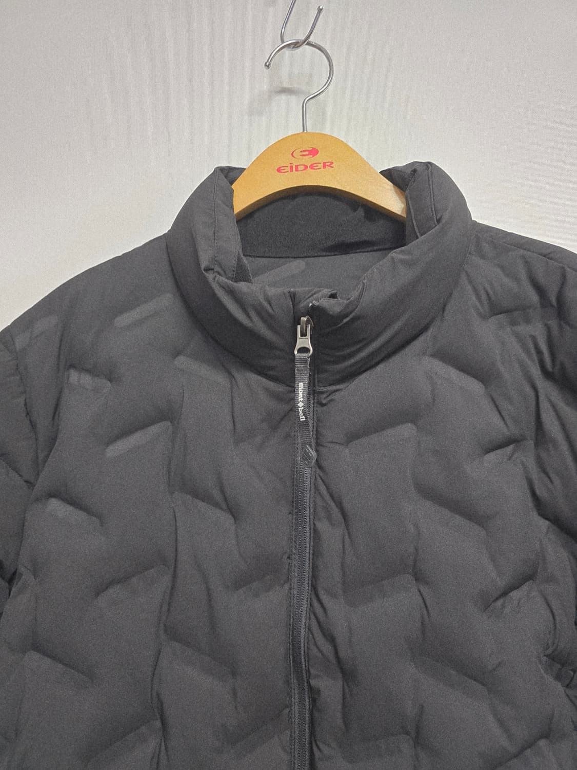 몽벨 블랙 경량 패딩 고주파 자켓105 상품이미지2