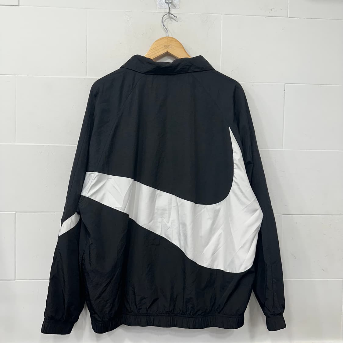 나이키 빅 스우시로고 바람막이 상품이미지8