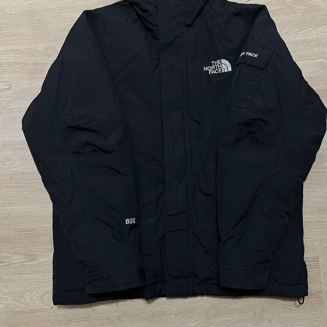 노스페이스 600 후드 패딩 점퍼 [블랙] S/90 상품이미지3